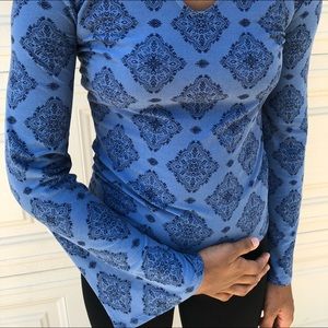 Pretty flare sleeve blouse